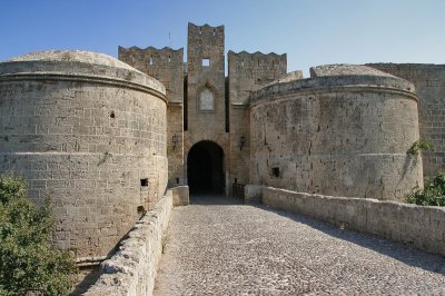 Самые мощные ворота Родосской крепости - ворота Амбуаз